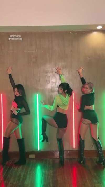 Siobe Lim w friends