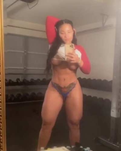 Angelina Valdez (@its<wbr>_ange<wbr>baby)