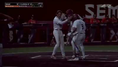 Florida State&rsquo;s Eli Putnam hits a 2 run homer to tie it up vs Miami in the bottom of the 9th