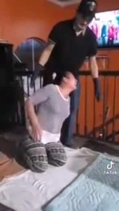 Idiot tries chiropractics