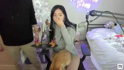 Janet has nice thighs