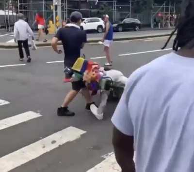Guy spews anti-asian hate in Chinatown and gets served justice