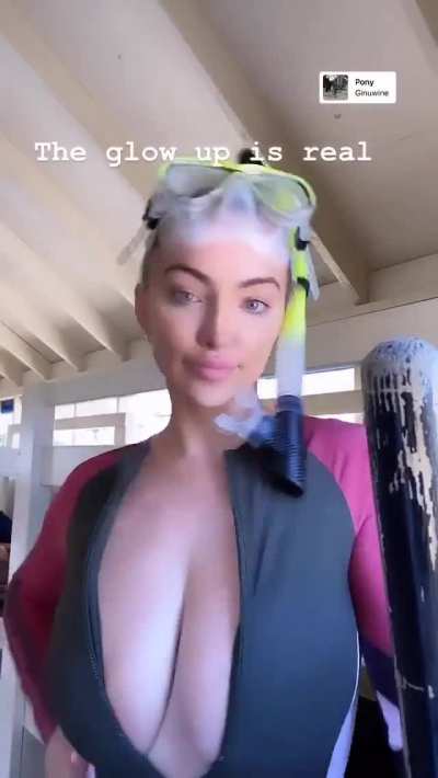 Lindsey Pelas