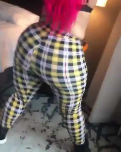 Pinky Clapping