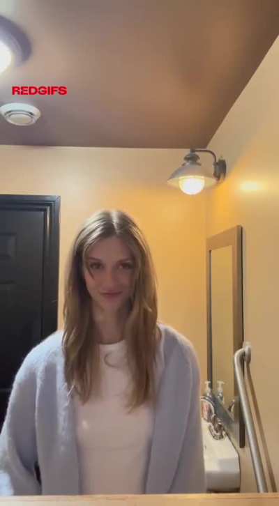 Write 1 if you would fuck me, 2 if you want me to fuck you. every answer get a dick pics
