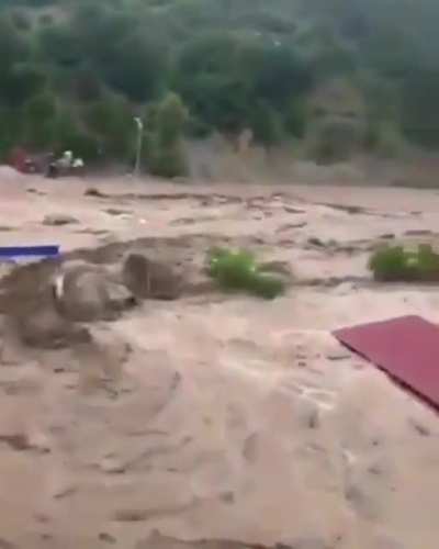 Floods hit Turkey's northern coast - Sinop &amp;amp; Bartin (11/08/2021)
