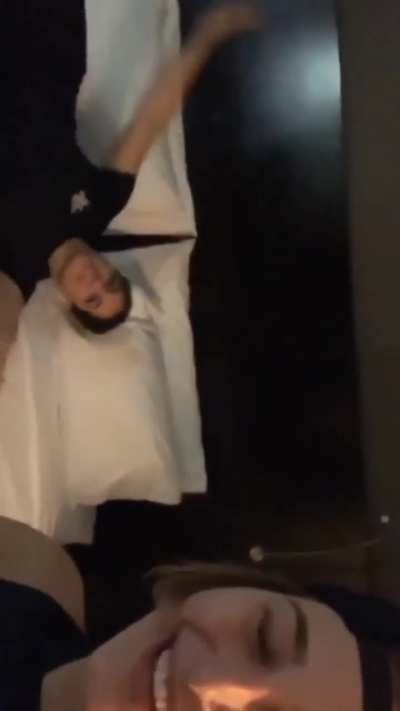 I wish I was that bed