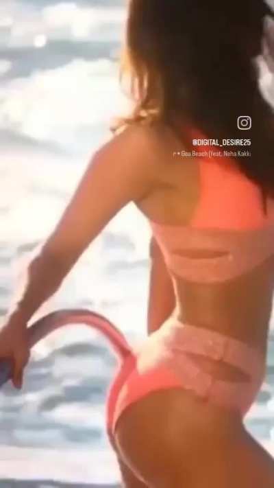 Vaani Kapoor - Goa Beach 