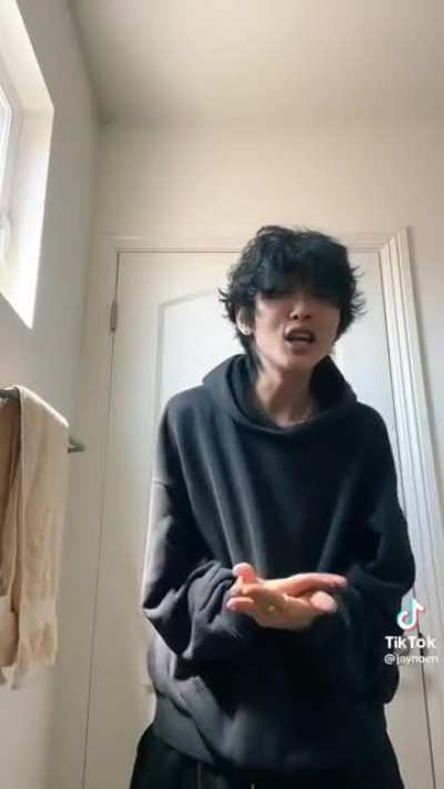 🗿