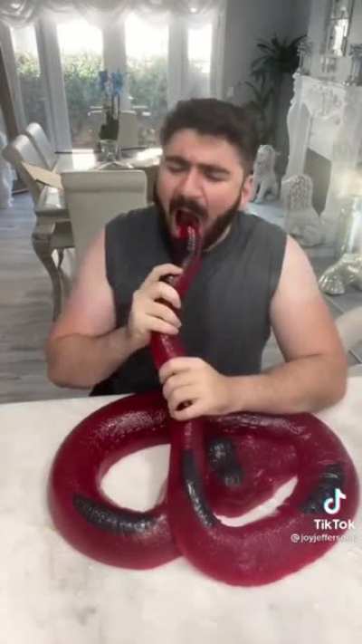 when i finally get my hands on the vel'cock that's been spamming his q all game