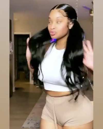 Heather Rose...do dat lil ting you is do 🍑