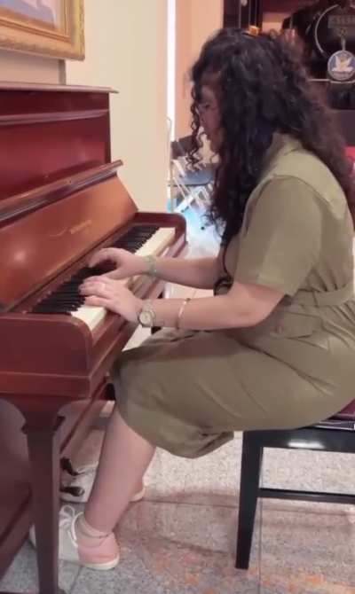 Absolute beginner. Please critique my playing.