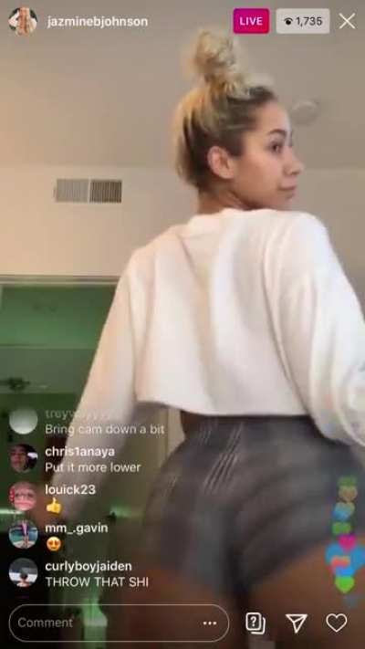 I got y&rsquo;all she just got done with this live