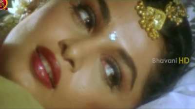Ramya Krishnan hot expressions while navel enjoyed by chiranjeevi