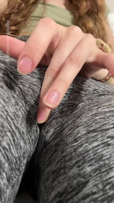 Can&rsquo;t resist my clothed camel toe after the gym