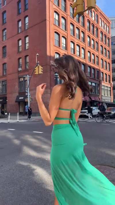 Sexy in green 