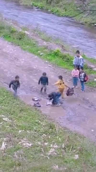Завтра в школу не пойдём