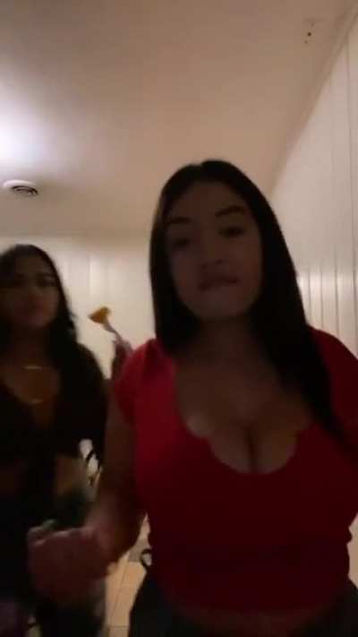 😋