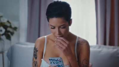 How hot is Halsey?