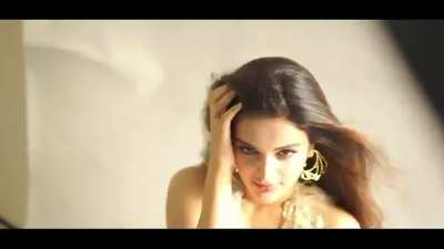 Nidhhi Agerwal