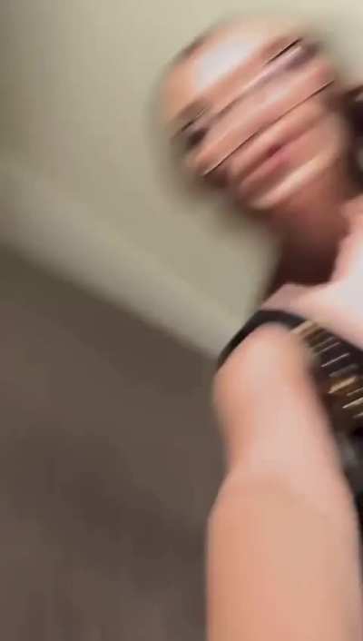 😋