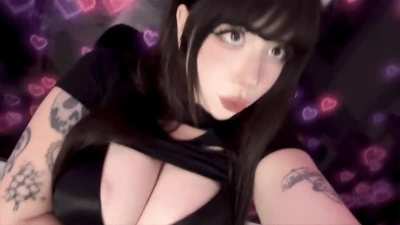 who&rsquo;s gonna suck on my big pale goth tiddies?