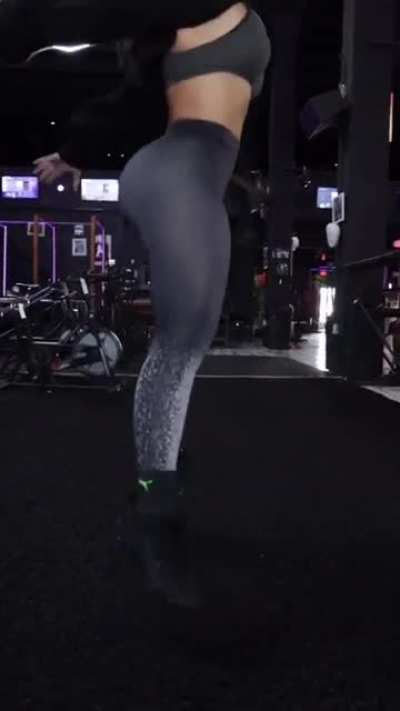 Melg she fit