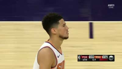 [Highlight] Booker gets the foul call with .9 left