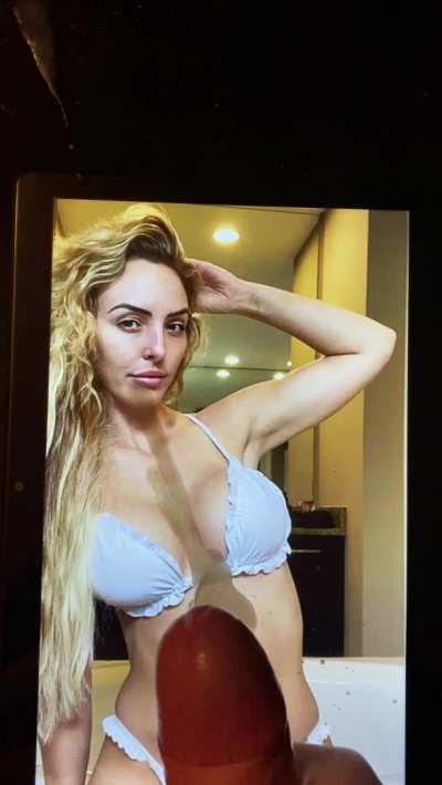 Peyton makes me explode all over her body