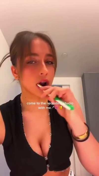 Jiggle in slow mo