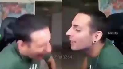 Pelea de dos troleado put0 😎