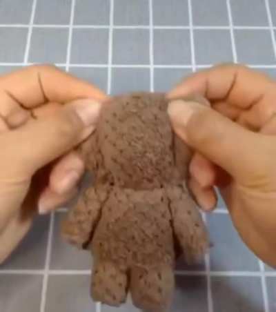 Making a Teddy bear with a single piece of cloth