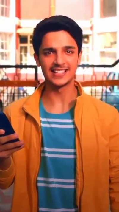 aise family aur friends mein bhi deserve karta hu 🥲