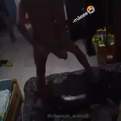 oo m&atilde;e