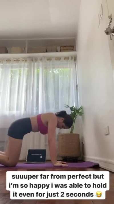 Alexa Ilacad Jiggle
