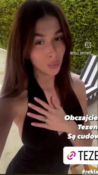 Roxie w ma&Aring;ej czarnej i jak zawsze sexy &eth;