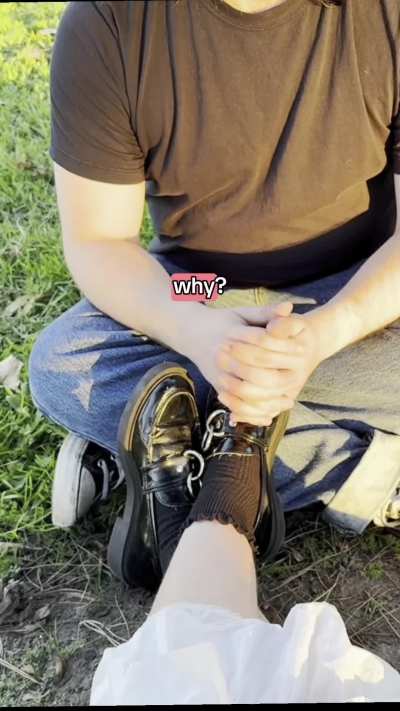 Making my slave beg to touch my feet in public hahaha