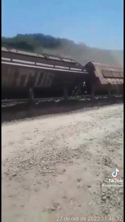 October/22 Derailment occurred in the city of Cubat&atilde;o - S&atilde;o Paulo - Brazil.