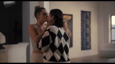 Selena &amp;amp; Cara&rsquo;s kissing scenes so far