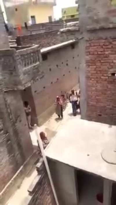 Jafrabad, Balrampur, UP: &ldquo;This is a Muslim area..Sell the house and leave or become a Muslim&rdquo;: Pressure of conversion on a Hindu woman. On refusing, Muslim women stone pelting and harassing. The woman is forced to live in fear for life