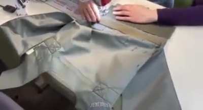 The Ukrainians Are Making They’re Own DIY Bulletproof Vest With The Help Of Volunteers.