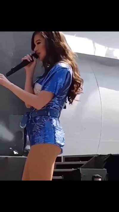 Hailee Steinfeld