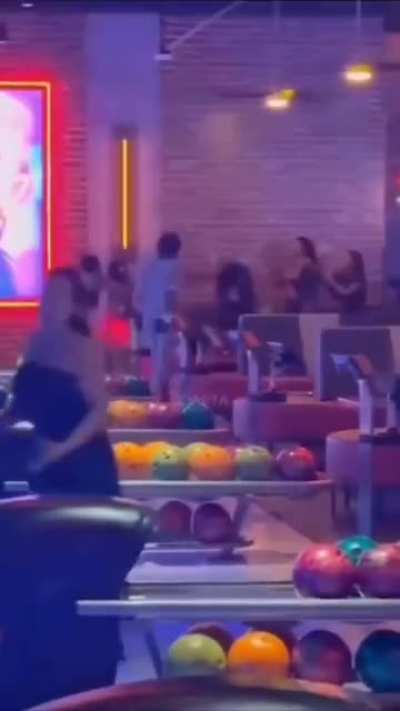 It's better not to fight with anyone in a bowling alley

