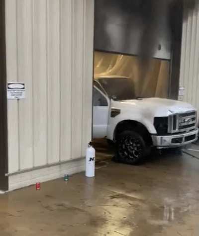 Wcgw rolling coal and just footing the accelerator