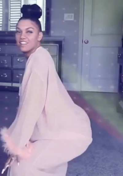twerking that ass