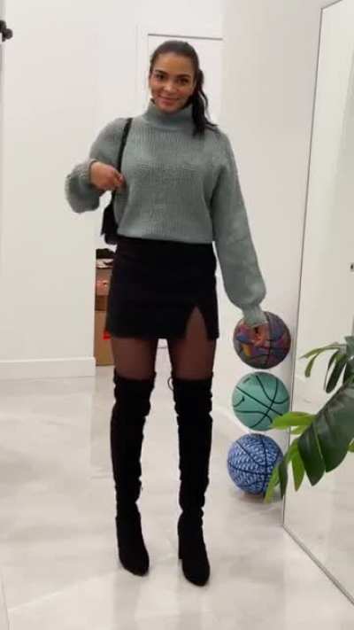 Sydney's outfits