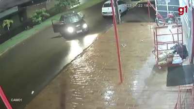 [LFO] Woman Repeatedly Runs Over Abusive Step Father | Brazil 🇧🇷
