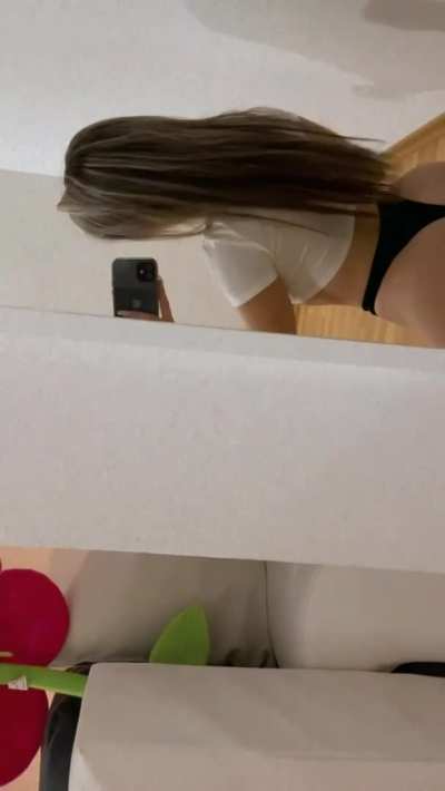 Smash or pass?🥺🥺 (OC) 18y german please be honest