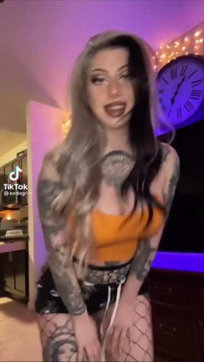 spooky 😩💦
