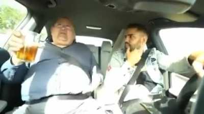 Mi abuelo hablando de m&iacute; con sus amigos ...